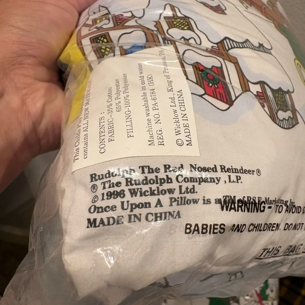 Vintage 1996 Wicklow Co. Rudolph The Red-Nosed Reindeer Story Pillows New Sealed